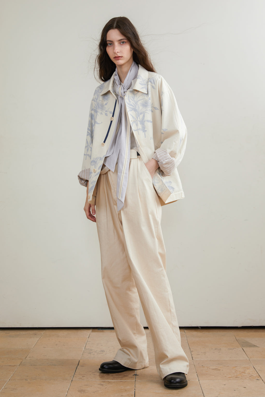 Front Drop Shoulder Back Insert Shoulder Print Jacket