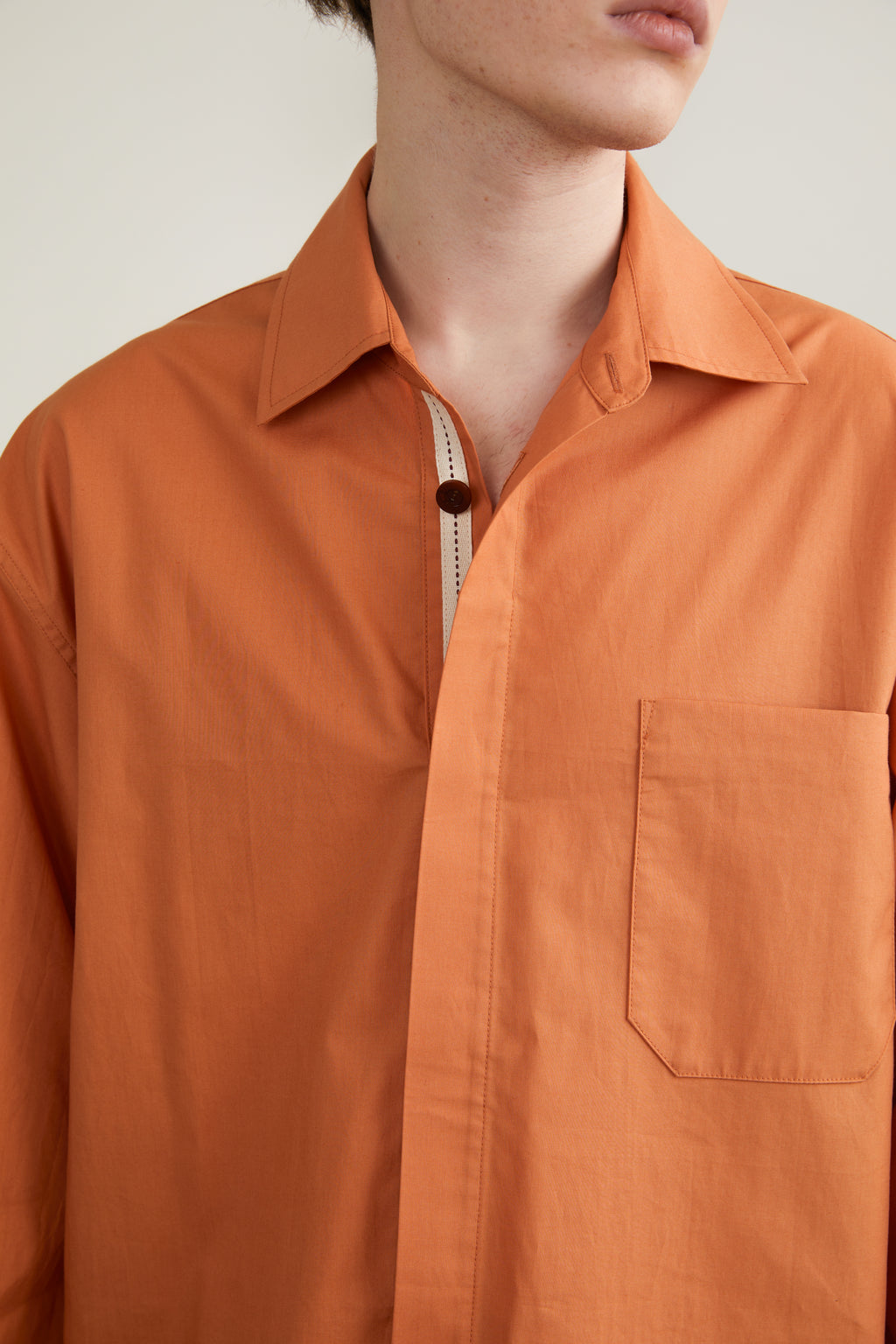 Hidden Placket Long-Sleeved Silhouette Shirt