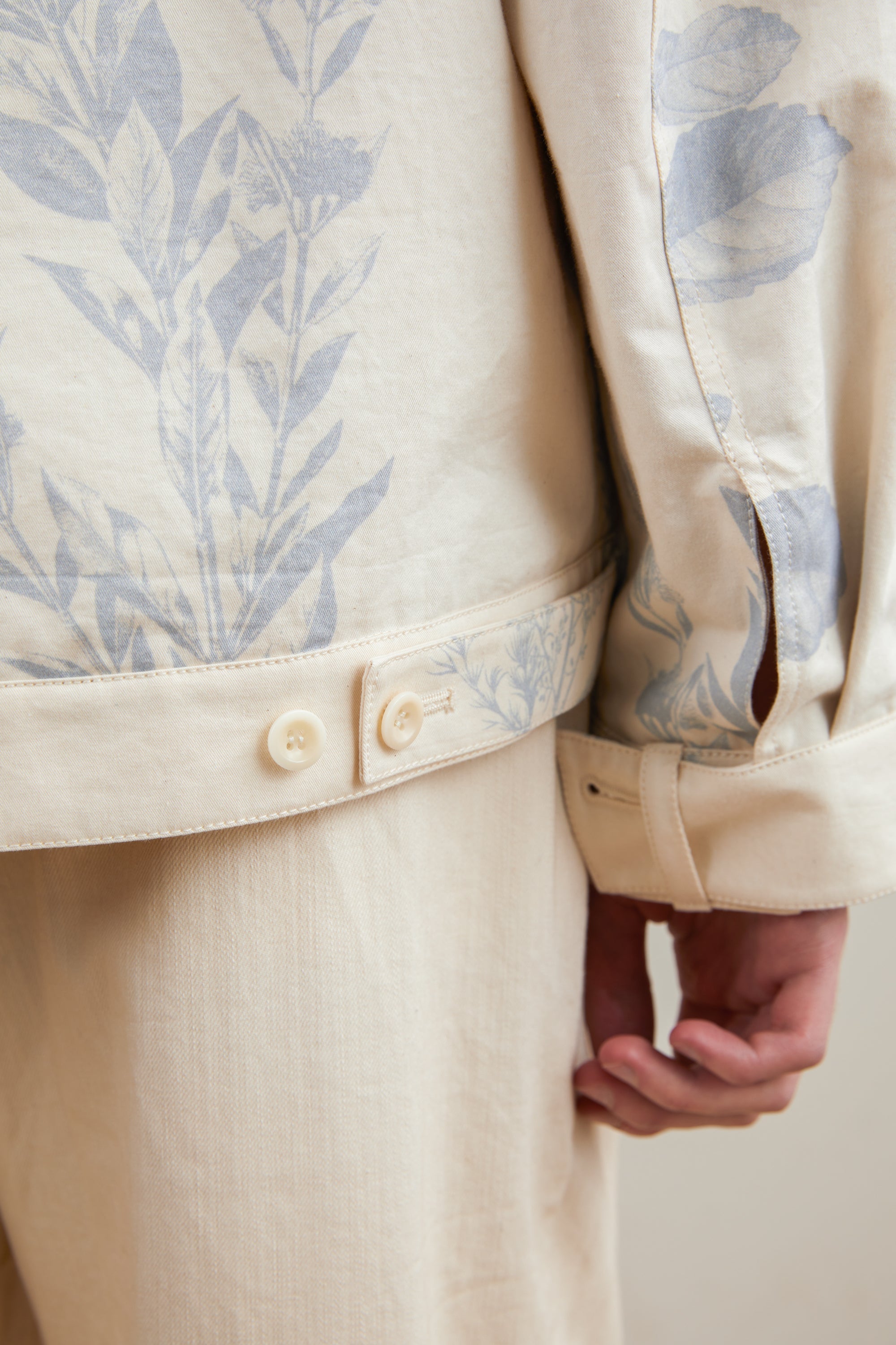 Front Drop Shoulder Back Insert Shoulder Print Jacket