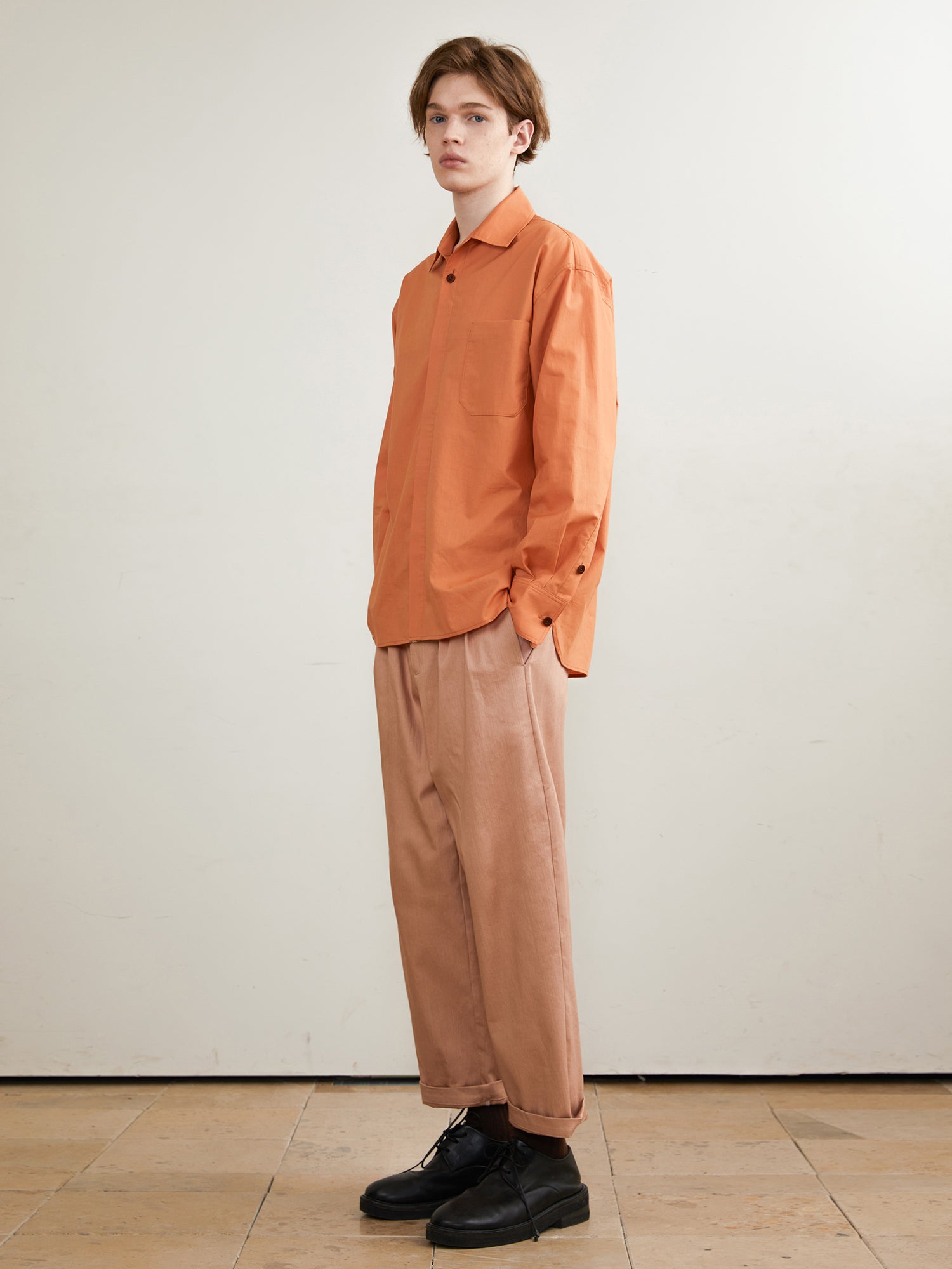 Hidden Placket Long-Sleeved Silhouette Shirt