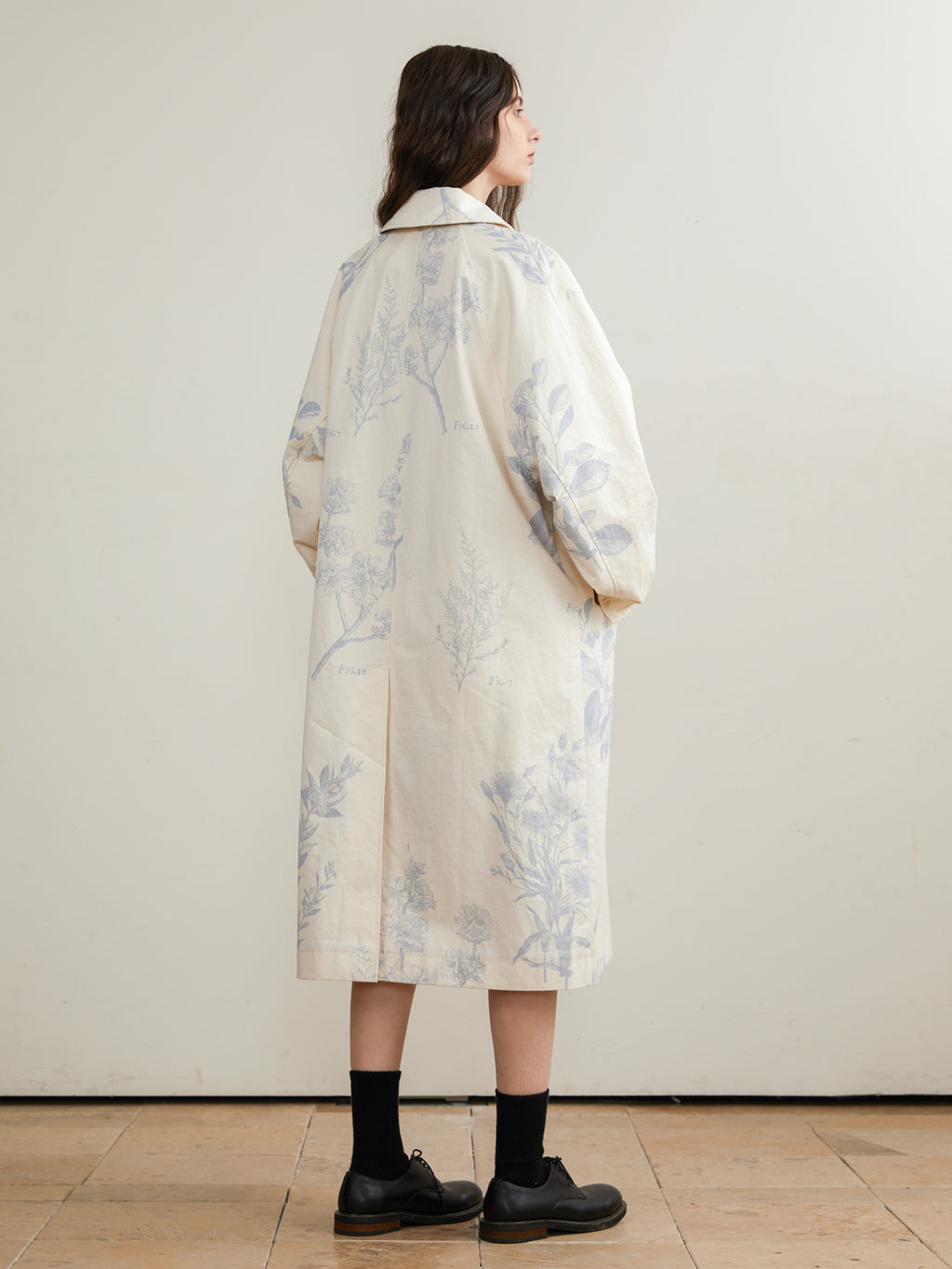 Single-Breasted Extended Shoulder Printed Trench Coat