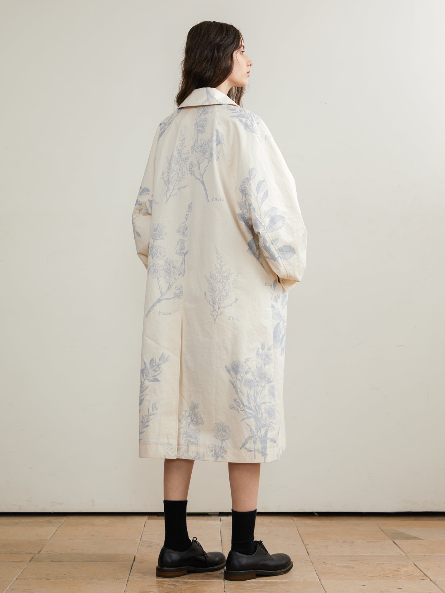 Single-Breasted Extended Shoulder Printed Trench Coat