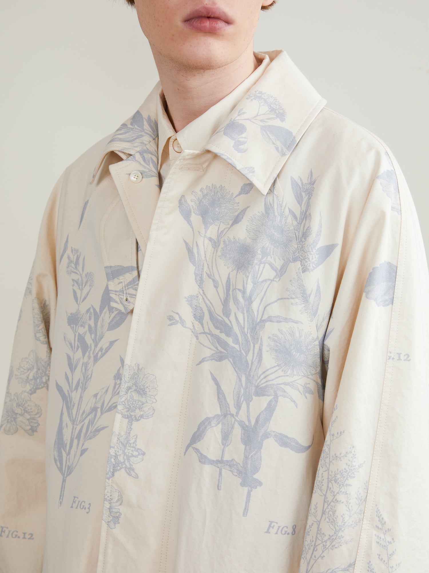 Single-Breasted Extended Shoulder Printed Trench Coat