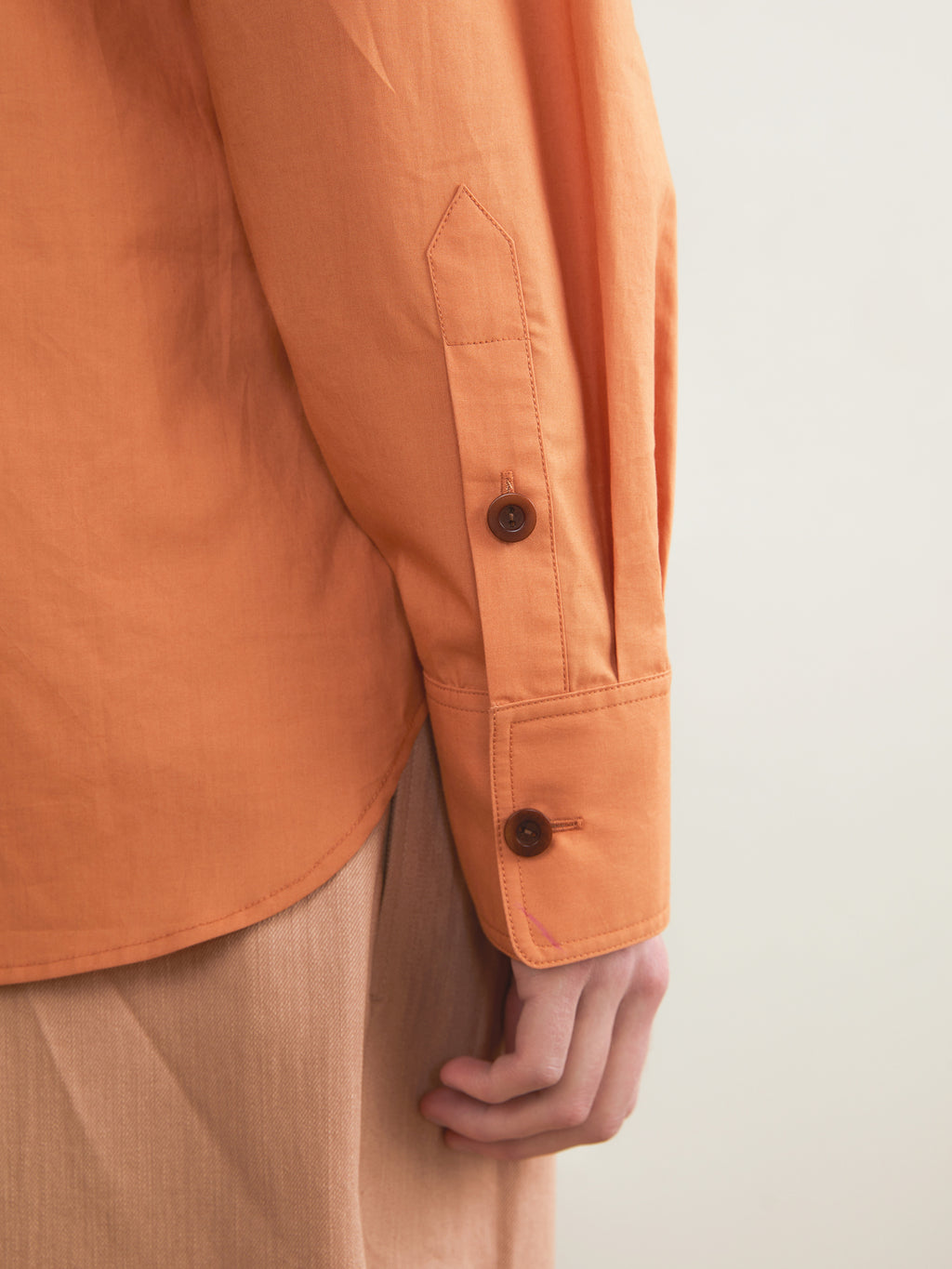 Hidden Placket Long-Sleeved Silhouette Shirt