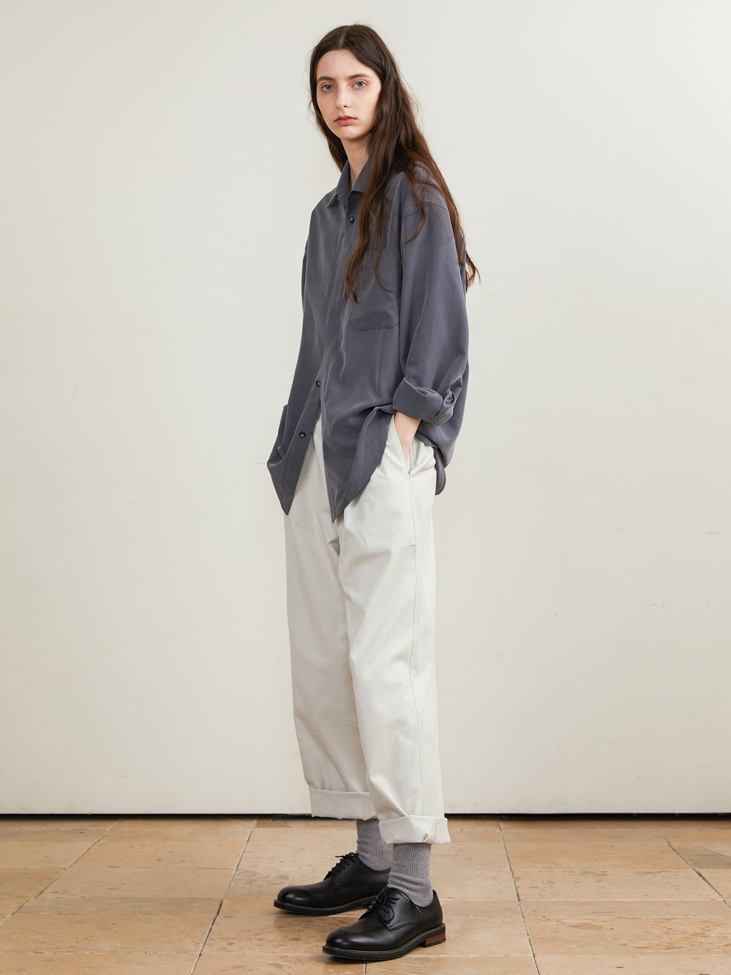 Hidden Placket Long-Sleeved Silhouette Shirt